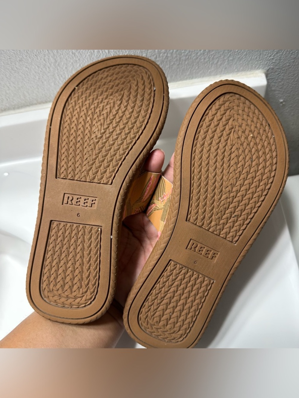 Reef Women's Cushion Sol Sandals - Picture 3 of 4